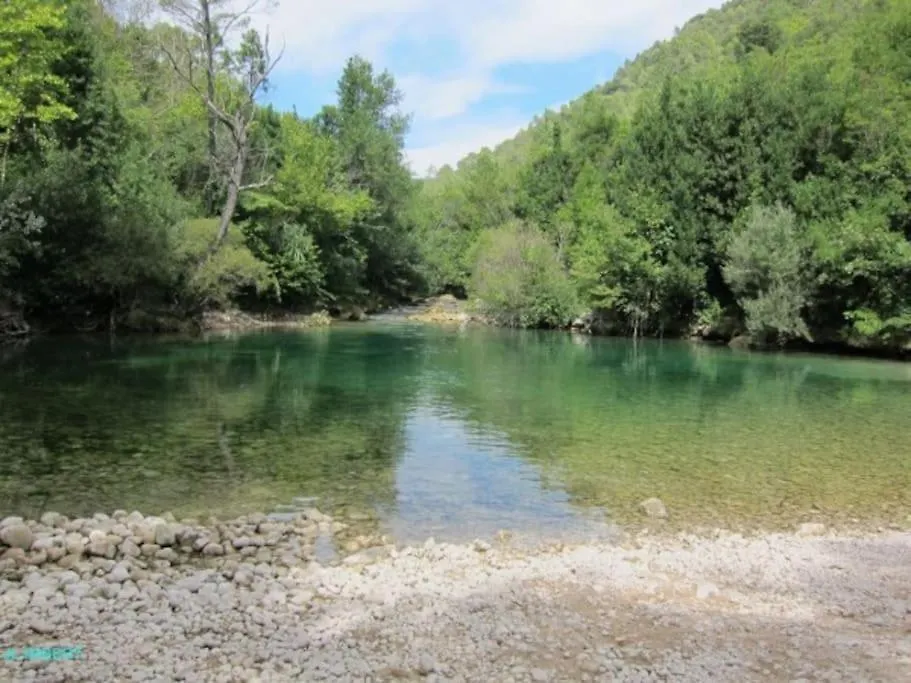 Emplacement Magnifique, En Pleine Nature, 3 Pcs, 4 Pers, Belvedere Exceptionnel Mons  Holiday home Mons (Var)
